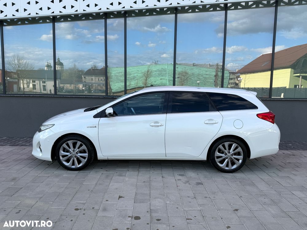Toyota Auris 1.8 L VVT-i Luna - 17