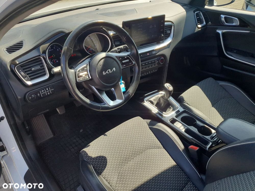 Kia Ceed 1.5 T-GDI L - 10