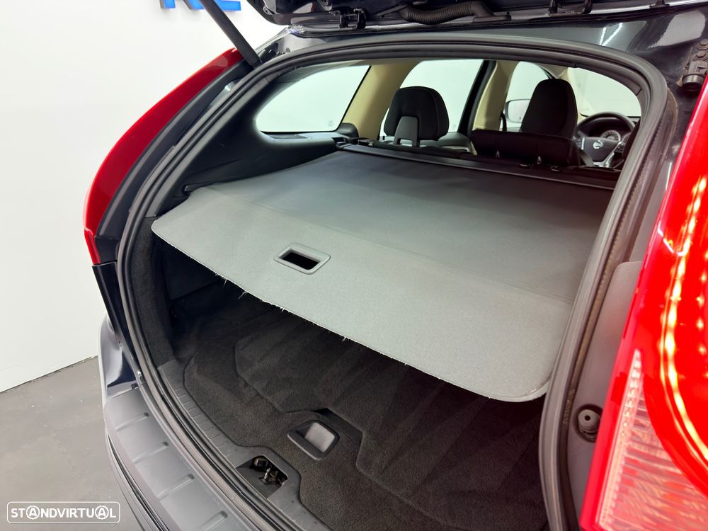 Volvo XC 60 2.0 D4 DRIVe Momentum - 27