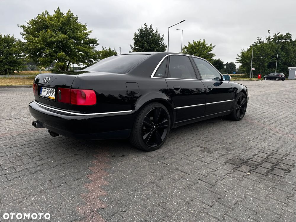 Audi A8 - 7
