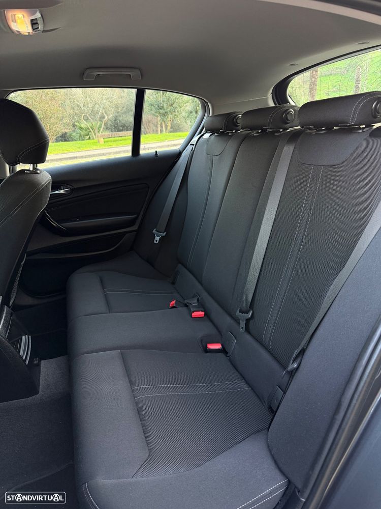 BMW 116 d Sport Line - 16