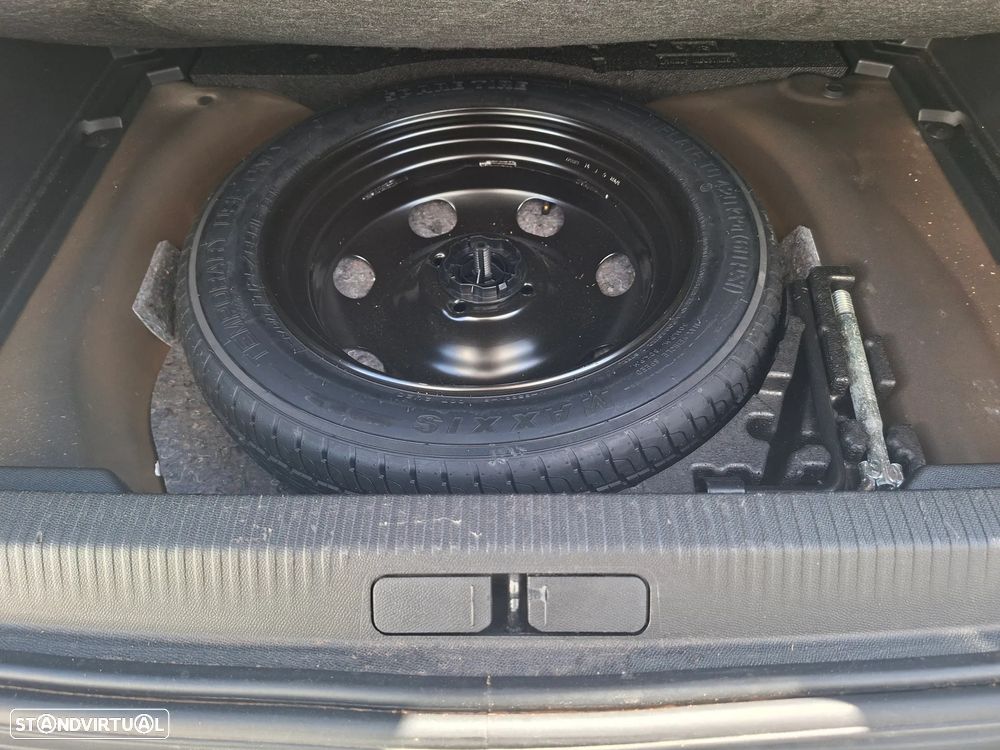 Peugeot 2008 PureTech 130 EAT8 Active - 24