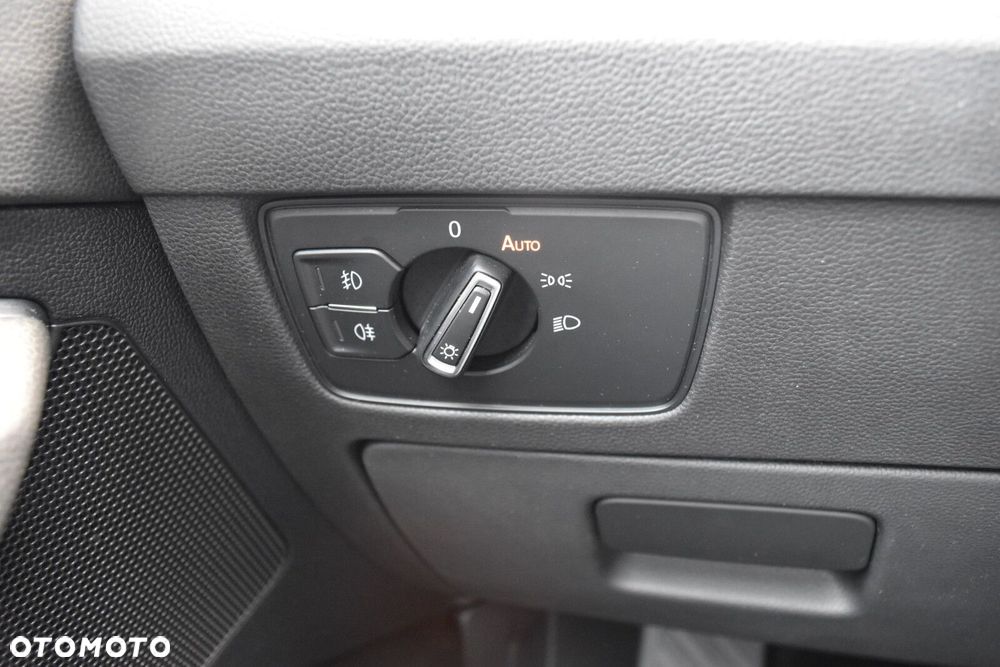 Volkswagen Passat - 24