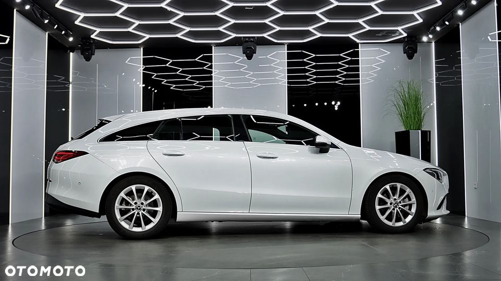 Mercedes-Benz CLA 200 d 4-Matic 8G-DCT - 11