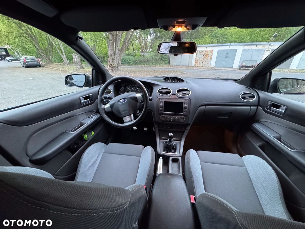 Ford Focus 2.5 ST - 8