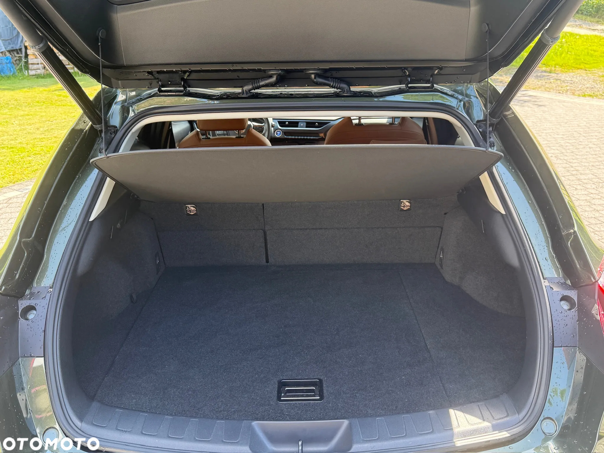 Lexus UX 250h (E-FOUR) Executive Line - 31