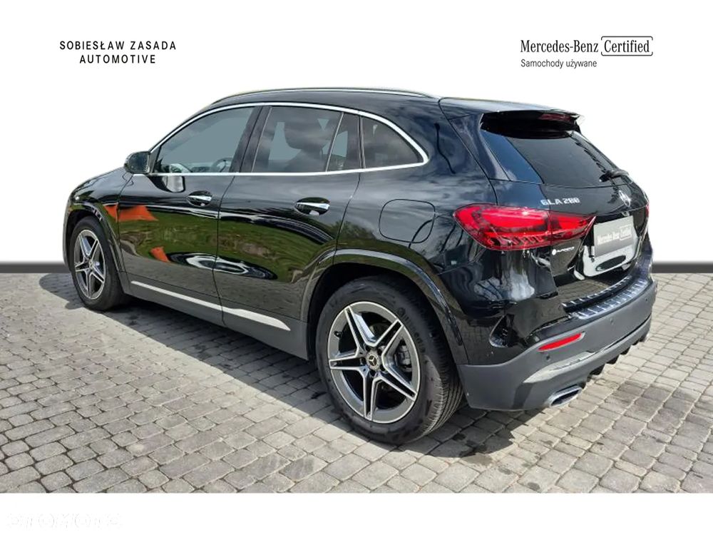 Mercedes-Benz GLA 200 AMG Line - 3