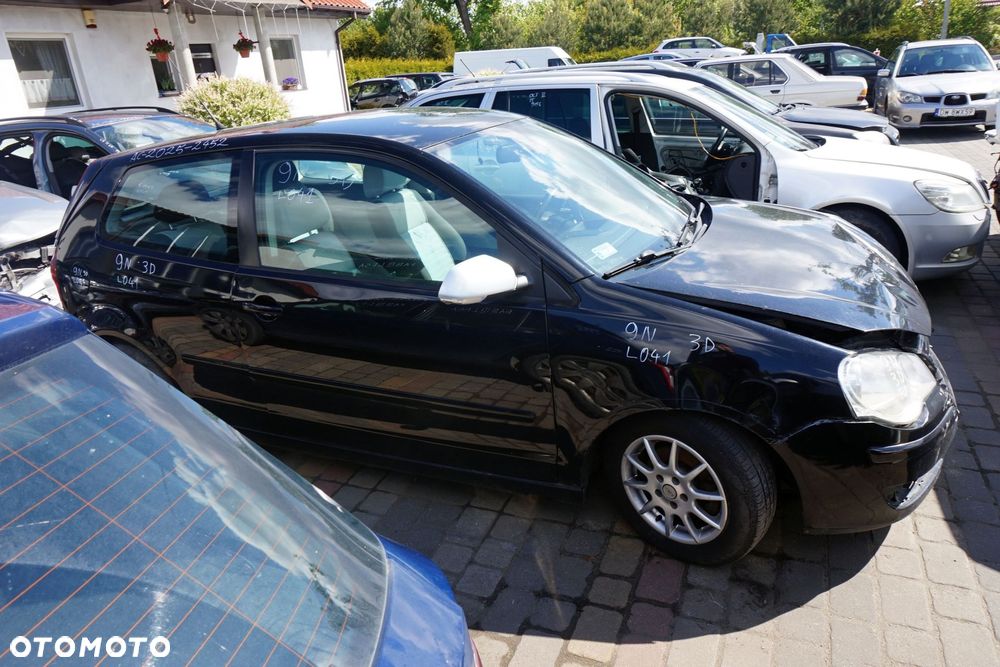 VOLKSWAGEN POLO IV 9N LIFT 3D HB 2008 L041 1.4 TDI BMS 80KM JDD CZARNY na części - 6