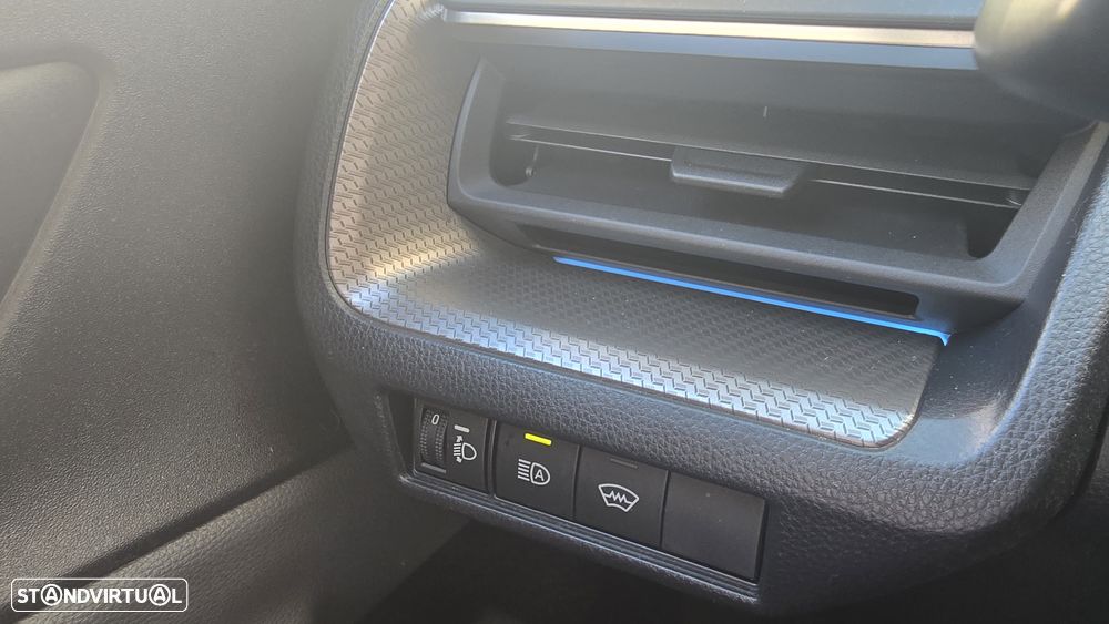 Toyota Prius 2.0 Plug-in Exclusive - 28