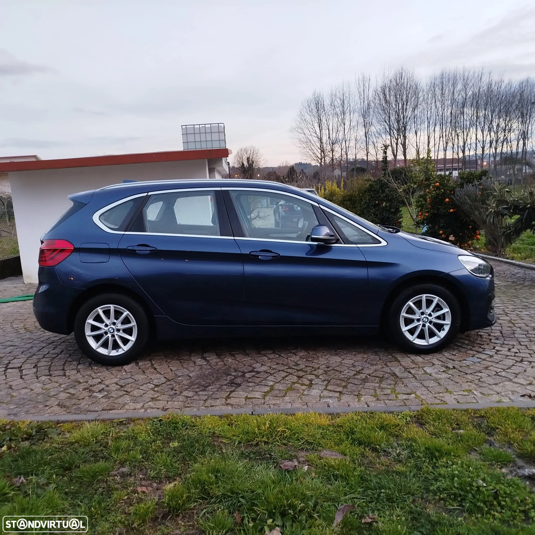 BMW 216 Gran Tourer d - 4
