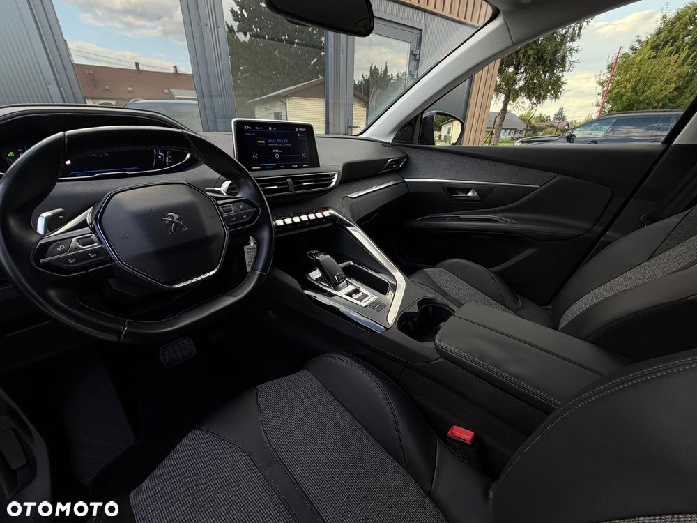 Peugeot 3008 BlueHDi 130 Stop & Start EAT8 Allure - 26
