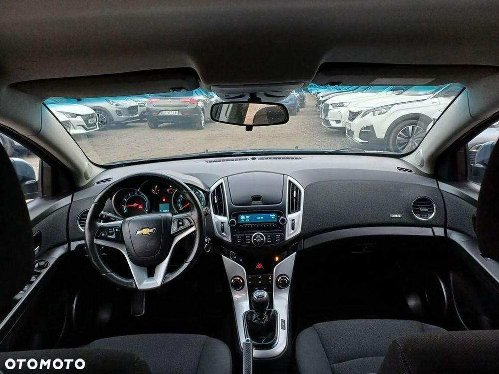 Chevrolet Cruze 1.6 LT+ - 24