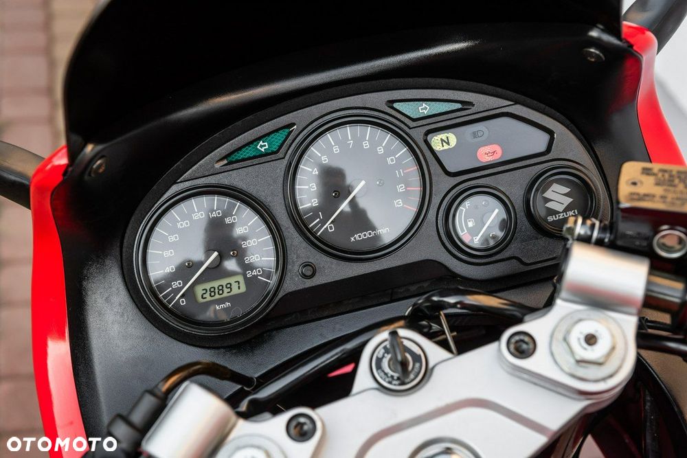 Suzuki GSX - 9