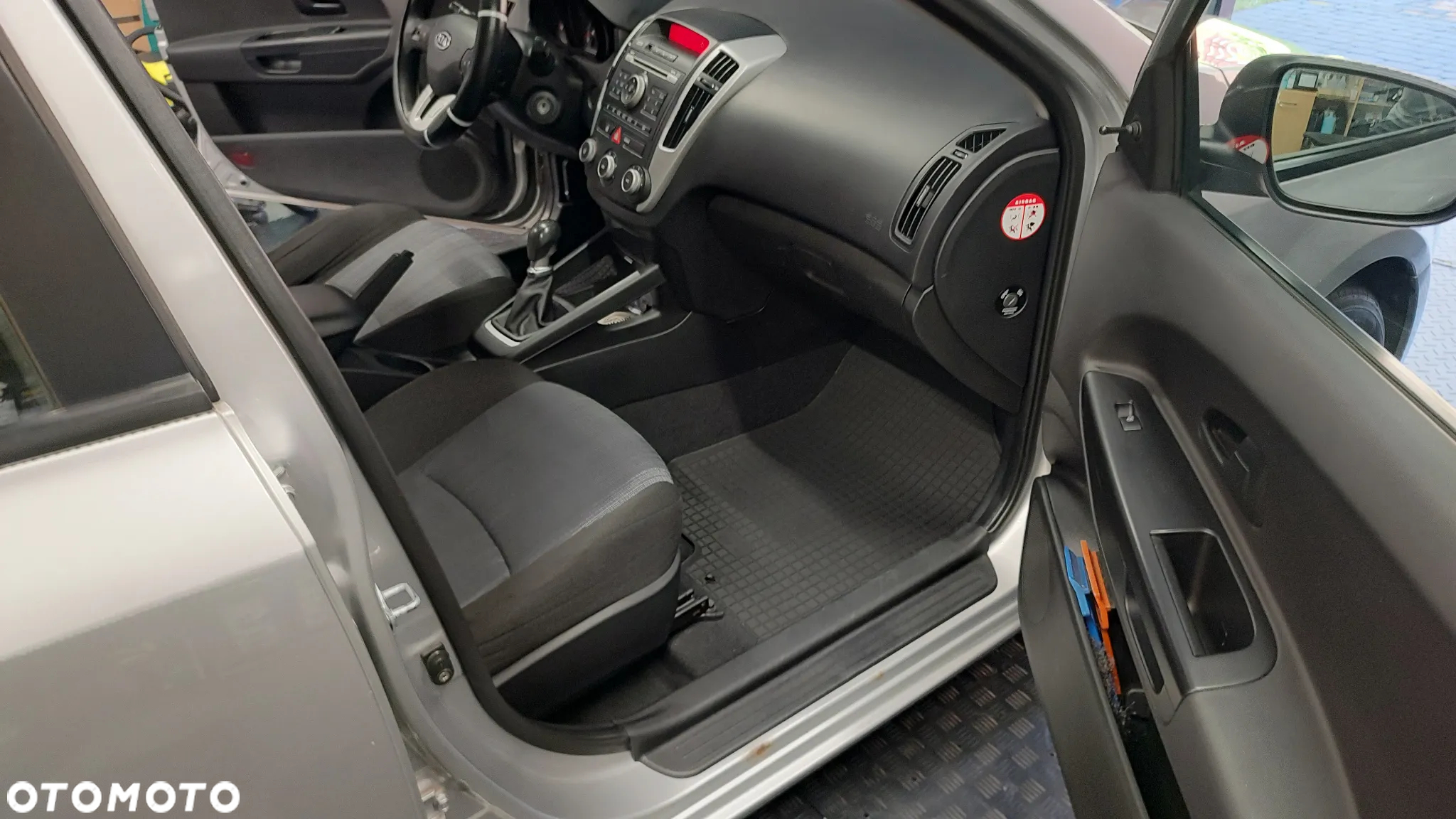 Kia Ceed Cee'd 1.4 L - 5