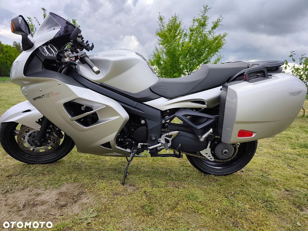 Triumph Sprint - 2