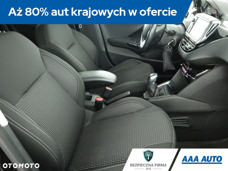 Peugeot 208 - 10