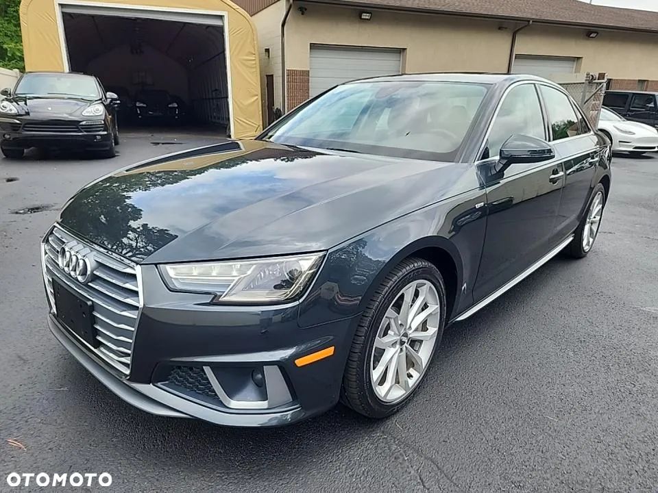 Audi A4 - 1