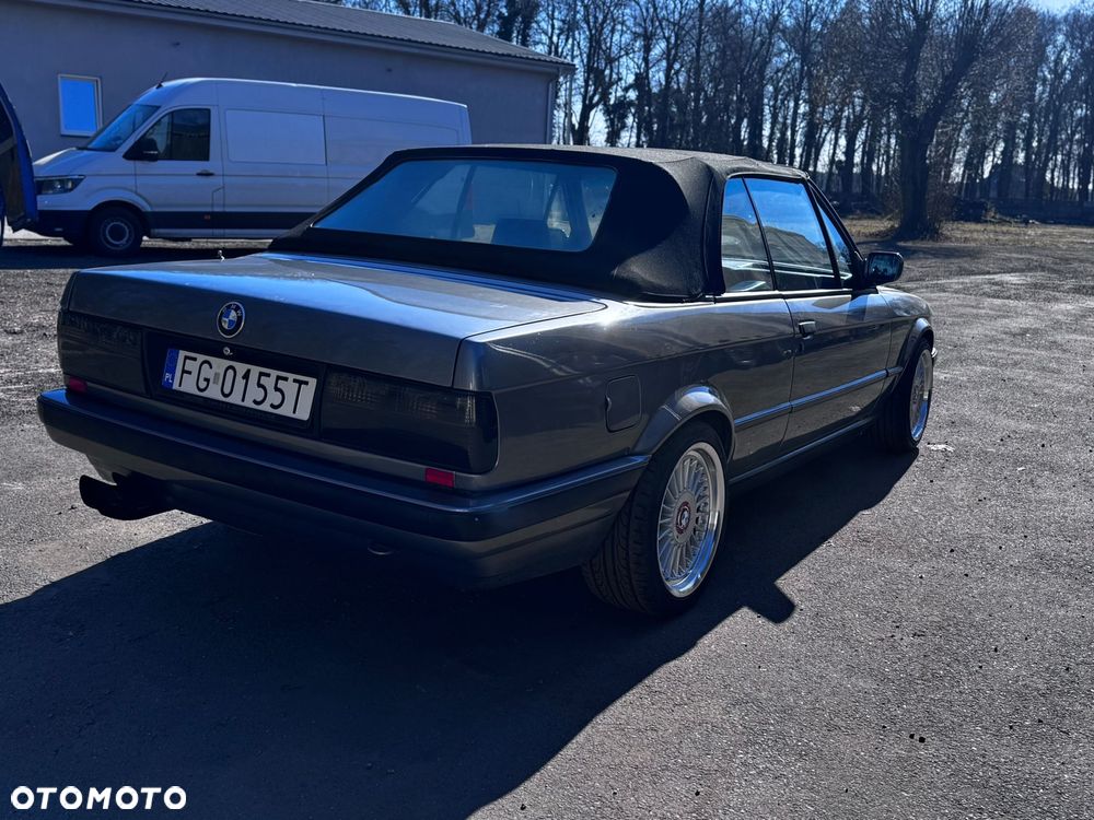 BMW Seria 3 325i - 2