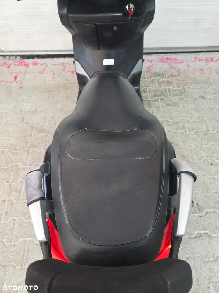 Yamaha X-max - 31