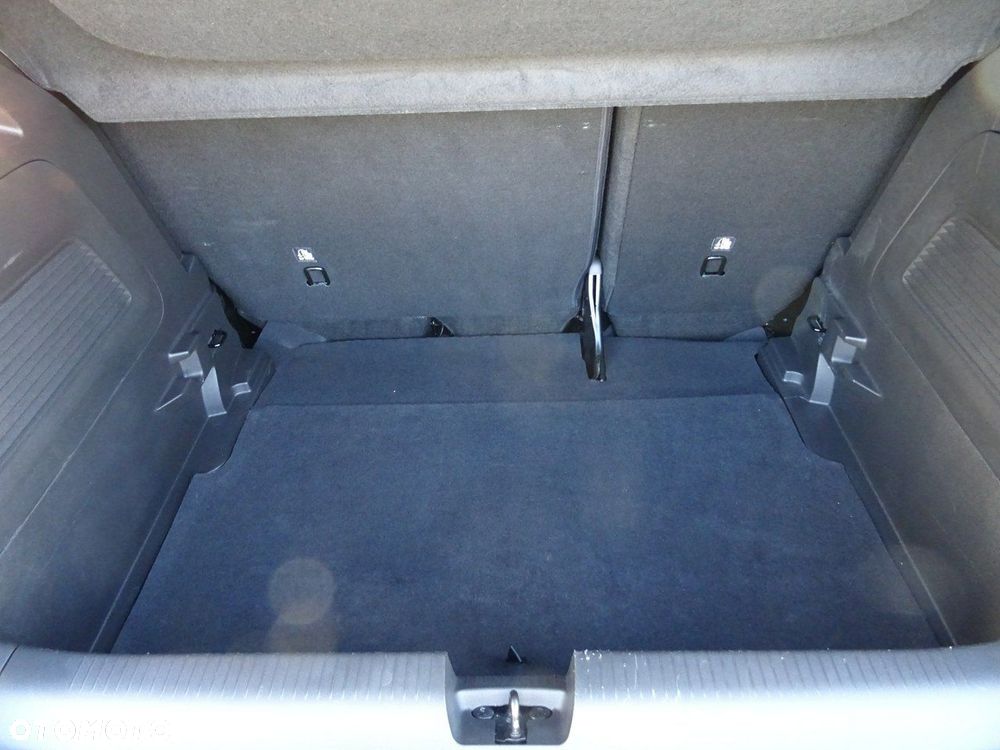 Opel Crossland X - 19