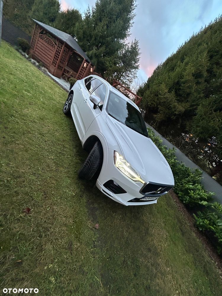Volvo XC 60 D4 R-Design - 1