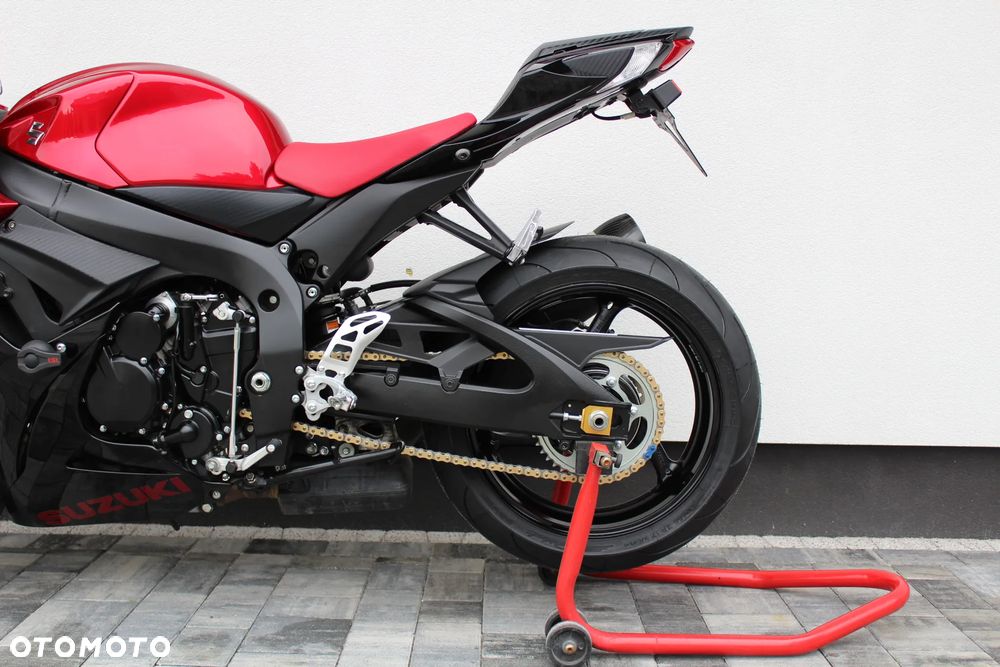 Suzuki GSX-R - 8