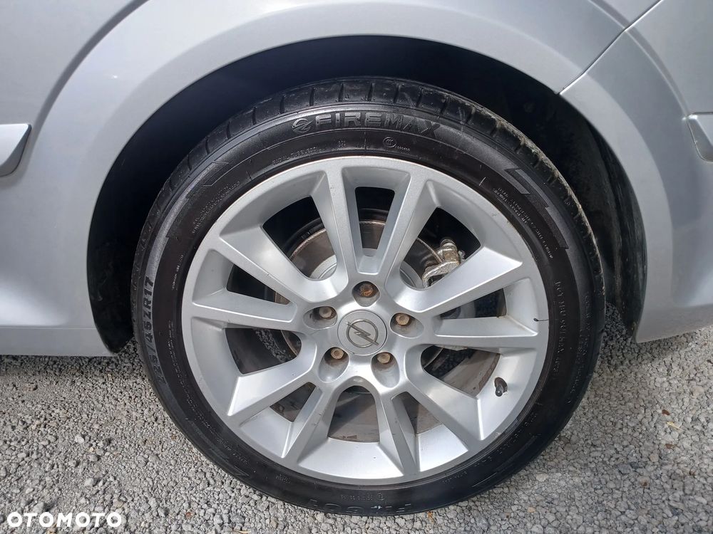 Opel Astra GTC 1.6 Sport - 24