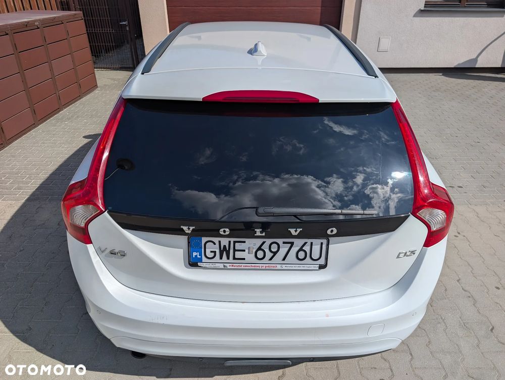 Volvo V60 D3 Geartronic Summum - 16