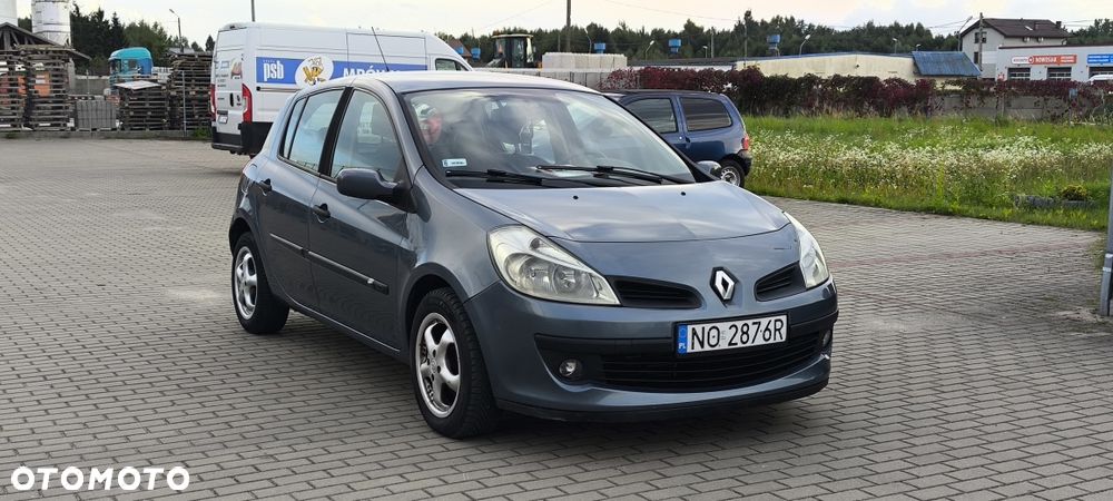 Renault Clio - 2