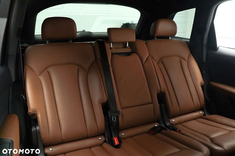 Audi Q7 - 15
