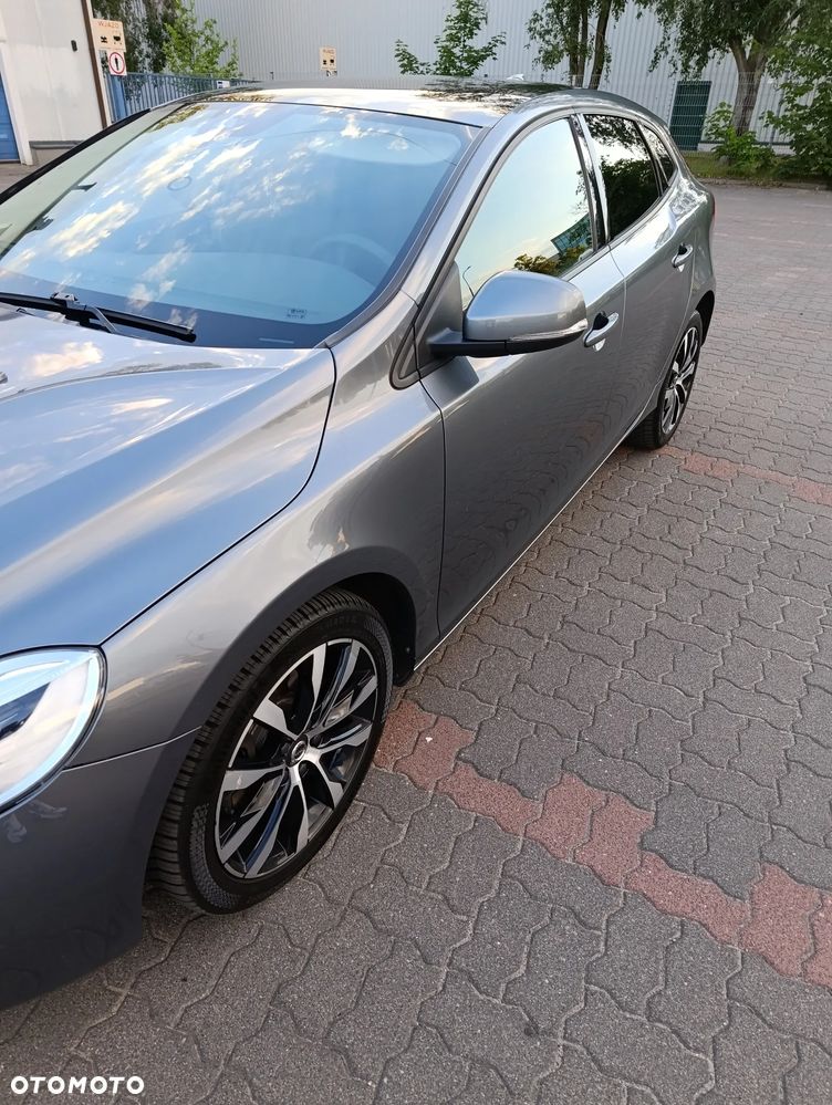 Volvo V40 D2 Geartronic Momentum - 4