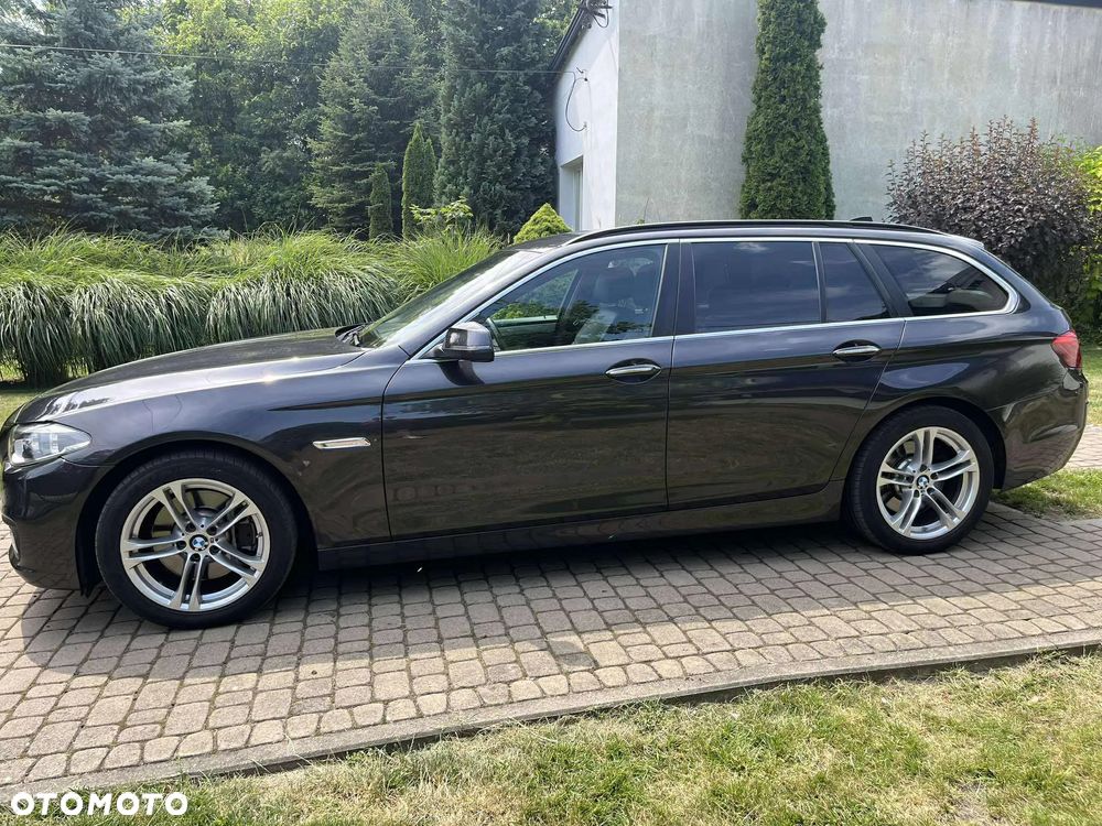 BMW Seria 5 528i xDrive Touring Sport-Aut - 3