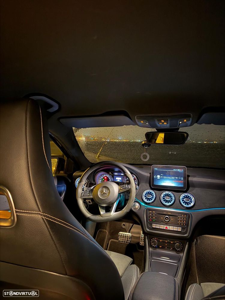 Mercedes-Benz A 200 7G-DCT AMG Line - 16