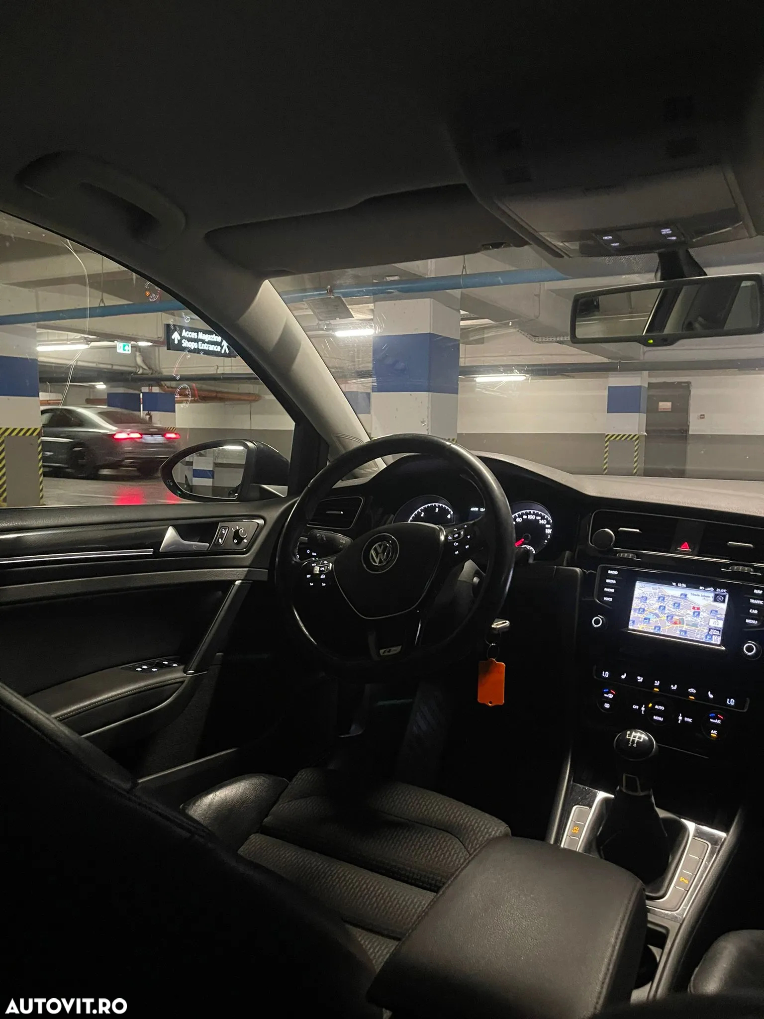 Volkswagen Golf - 25