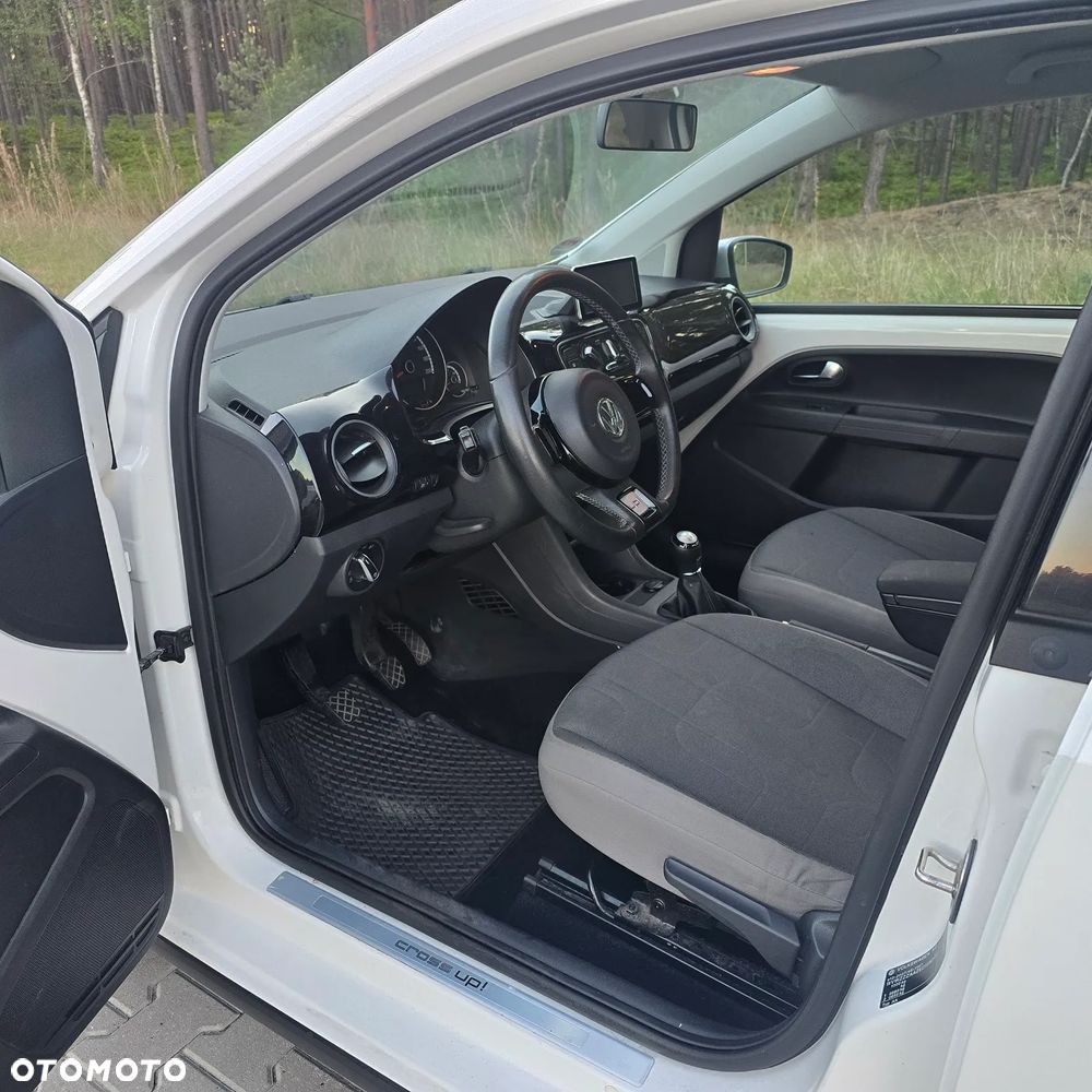 Volkswagen up! 1.0 take Perfectline - 10