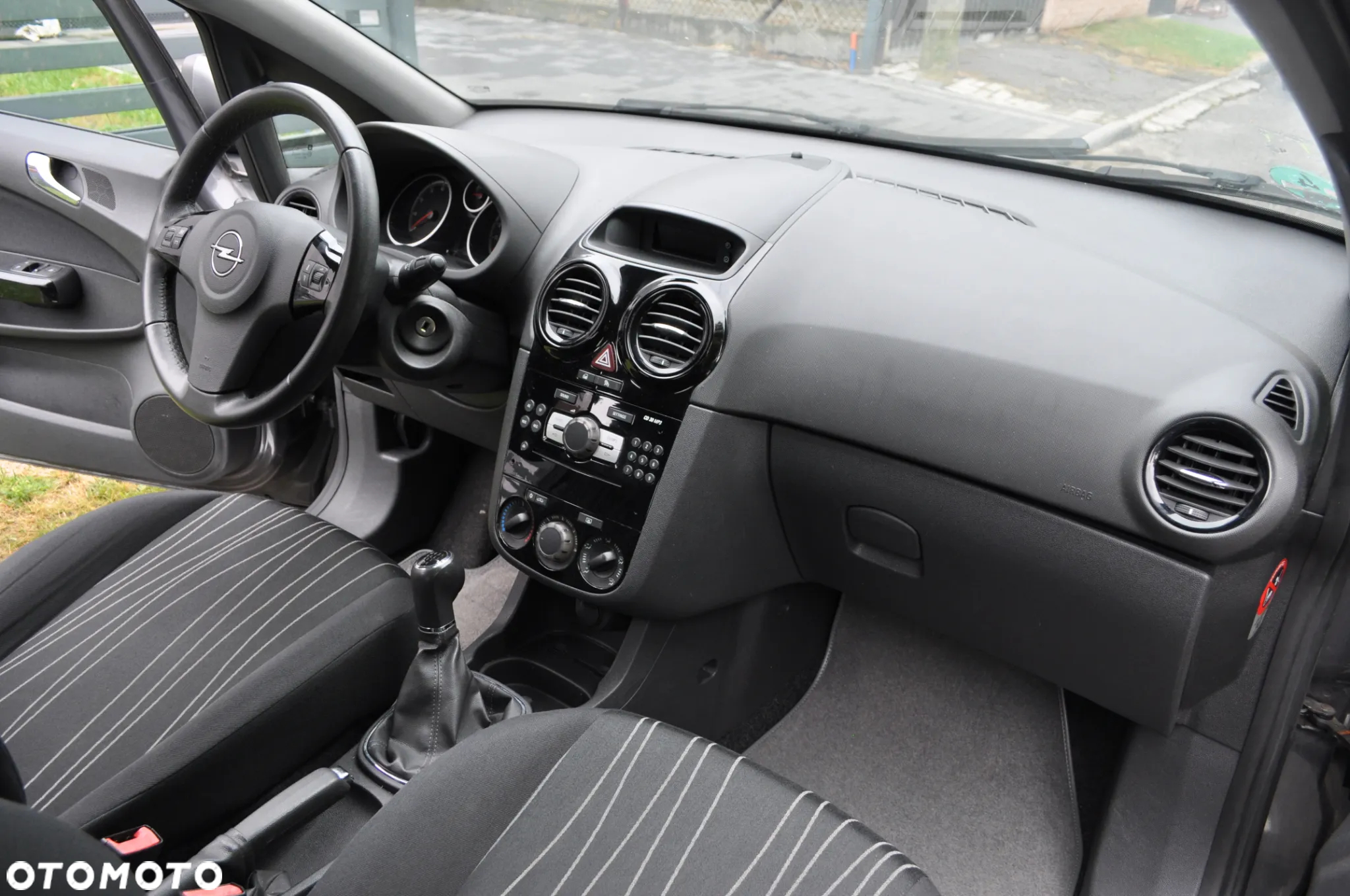 Opel Corsa 1.2 16V 111 - 21