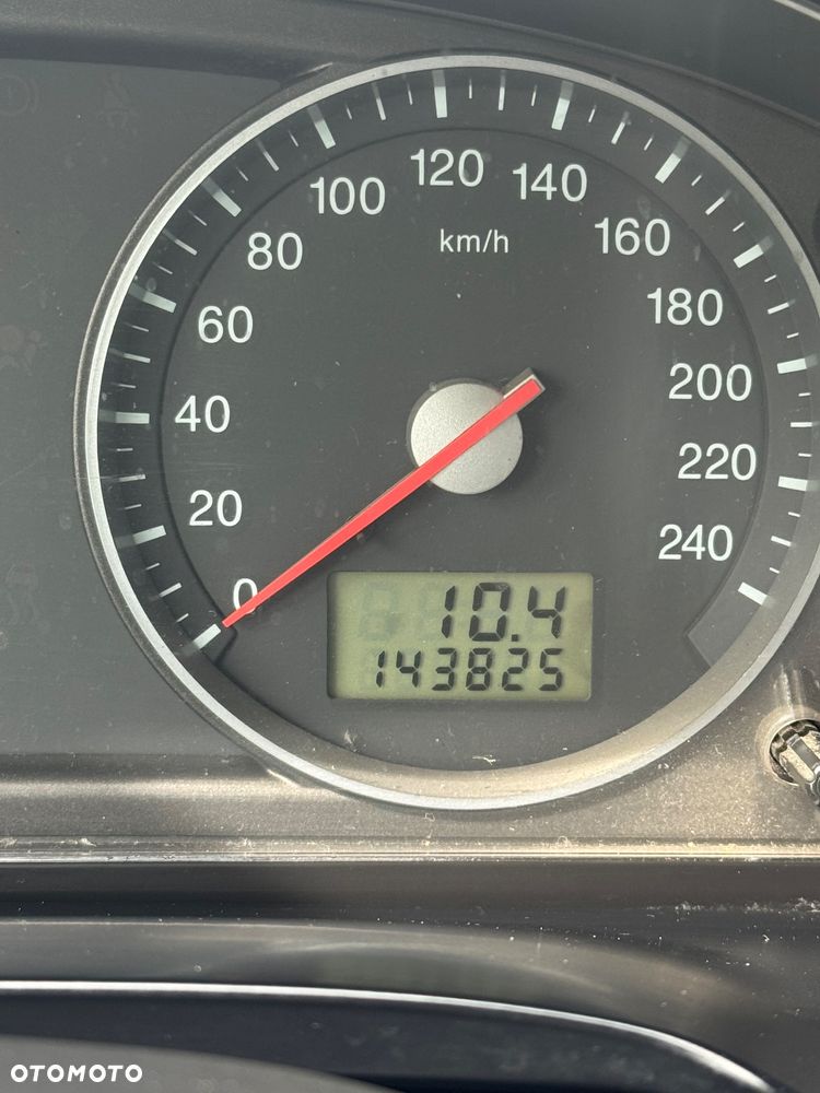 Ford Mondeo 1.8 Ambiente - 3