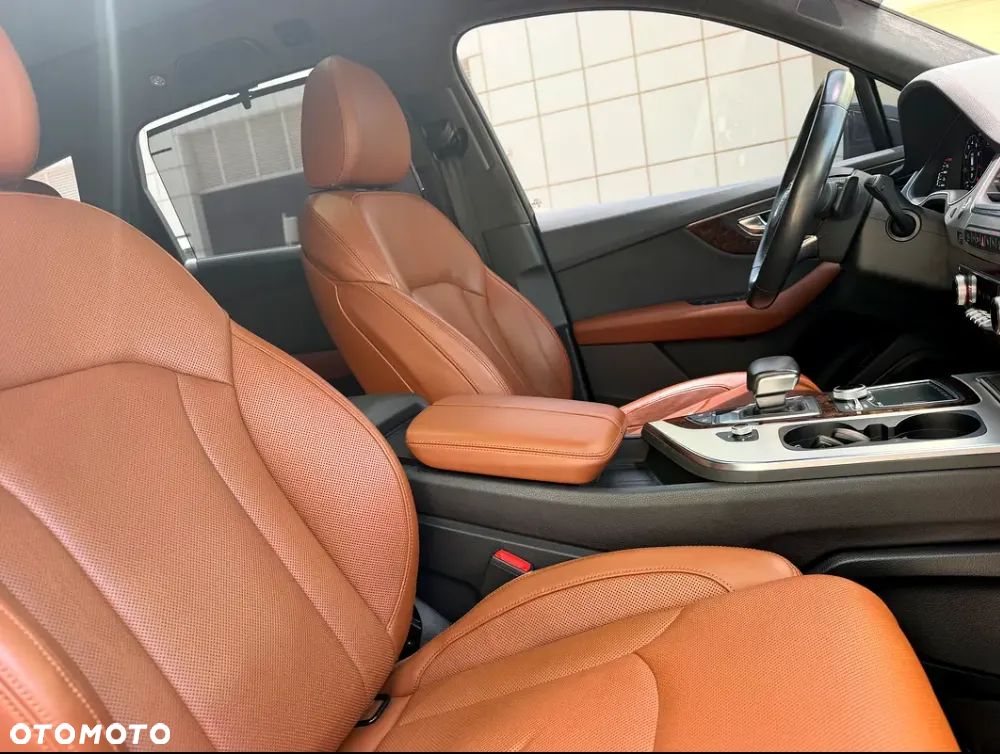 Audi Q7 - 9