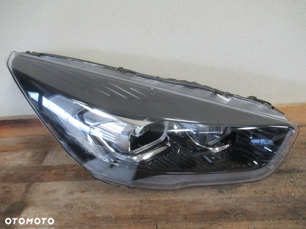 LAMPA PRZÓD PRZEDNIA PRAWA FORD KUGA MK2 LIFT XENON 2016-2019 rok