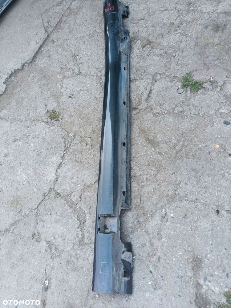 MERCEDES E KLASA W212 AMG KOMBI LISTWA PROGOWA LEWA 197 - 3