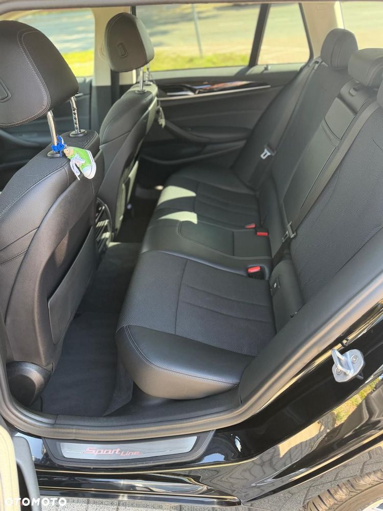 BMW Seria 5 520d xDrive - 13