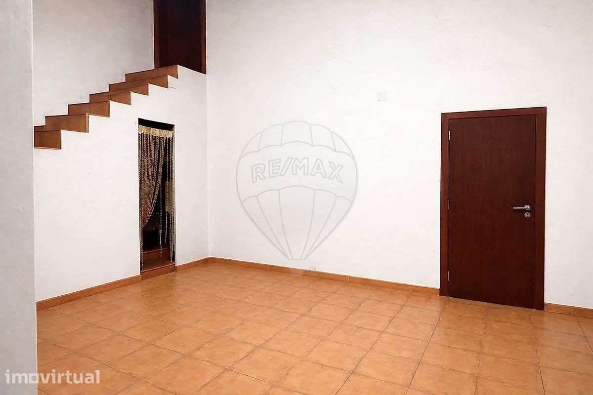 Moradia T2 para venda - Grande imagem: 2/9