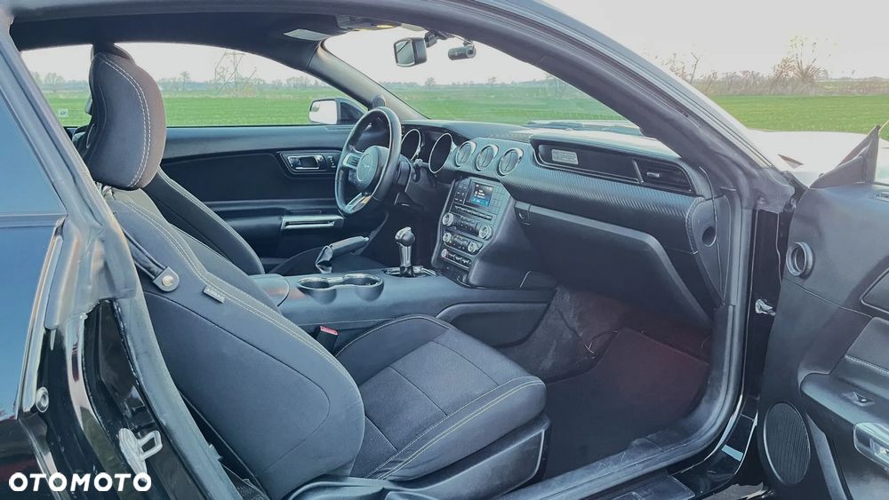 Ford Mustang 3.7 V6 - 13