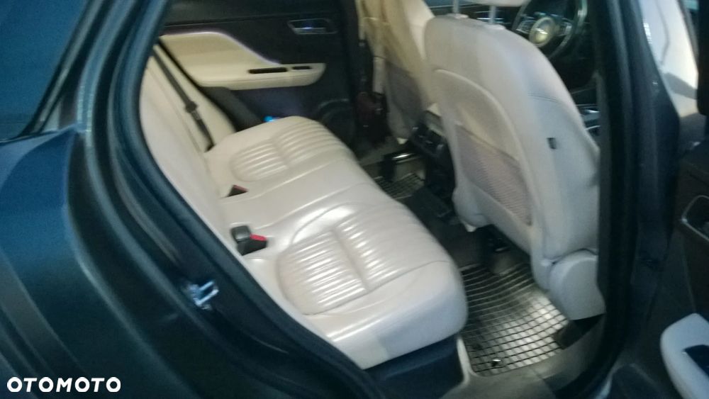 Jaguar F-Pace 2.0 i4D AWD Prestige - 10