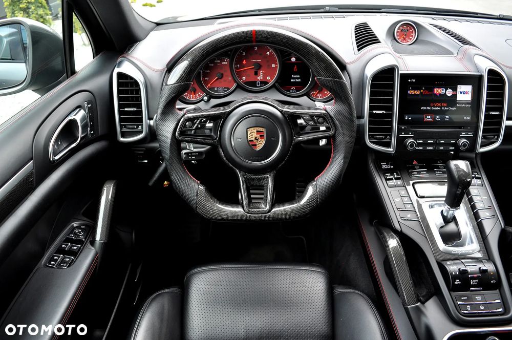 Porsche Cayenne - 27