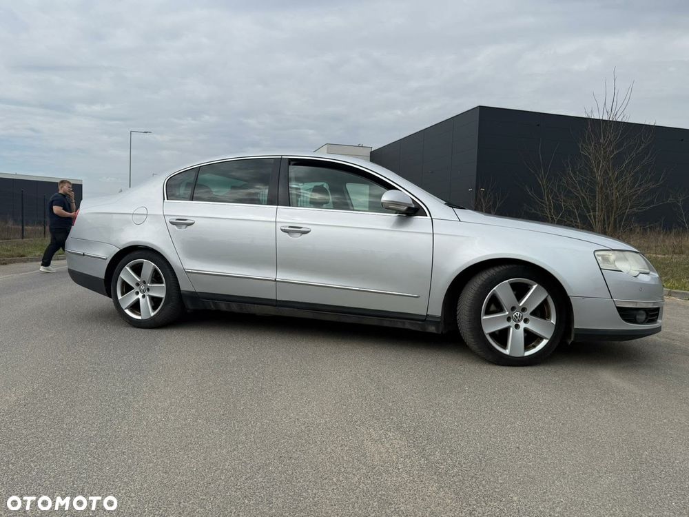 Volkswagen Passat 2.0 TDI DPF Comfortline - 9