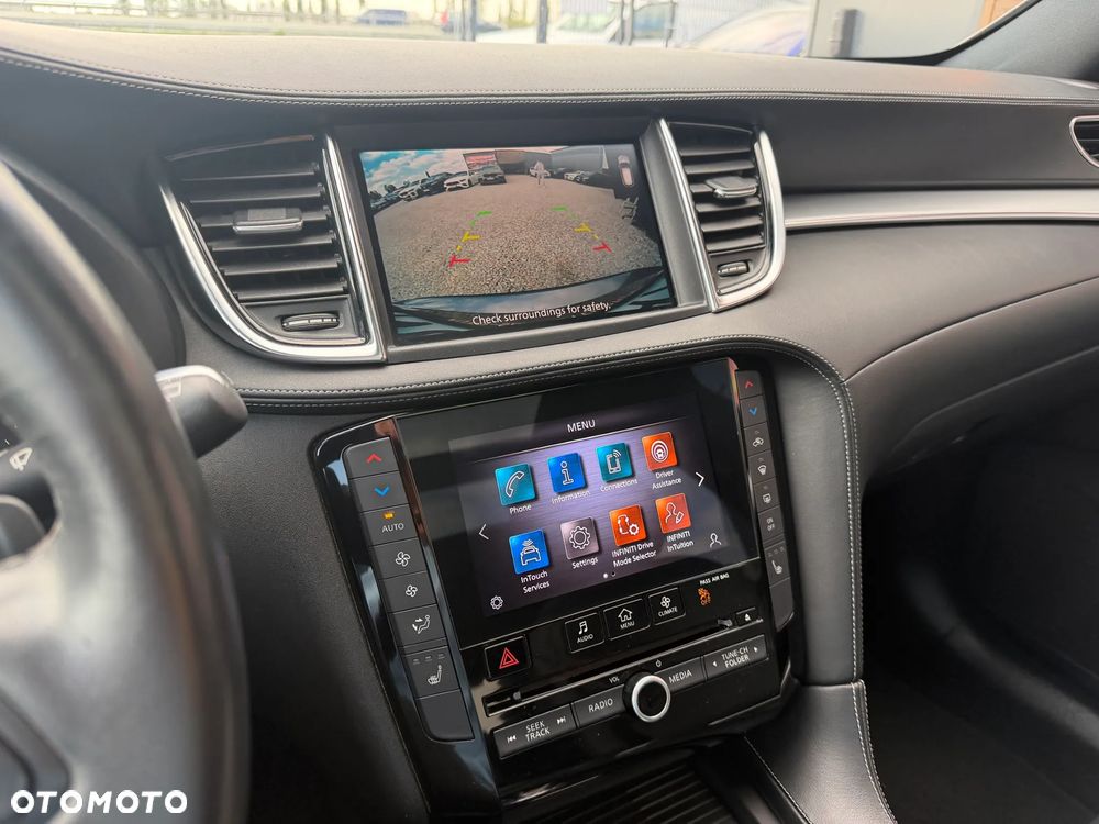 Infiniti QX50 - 10