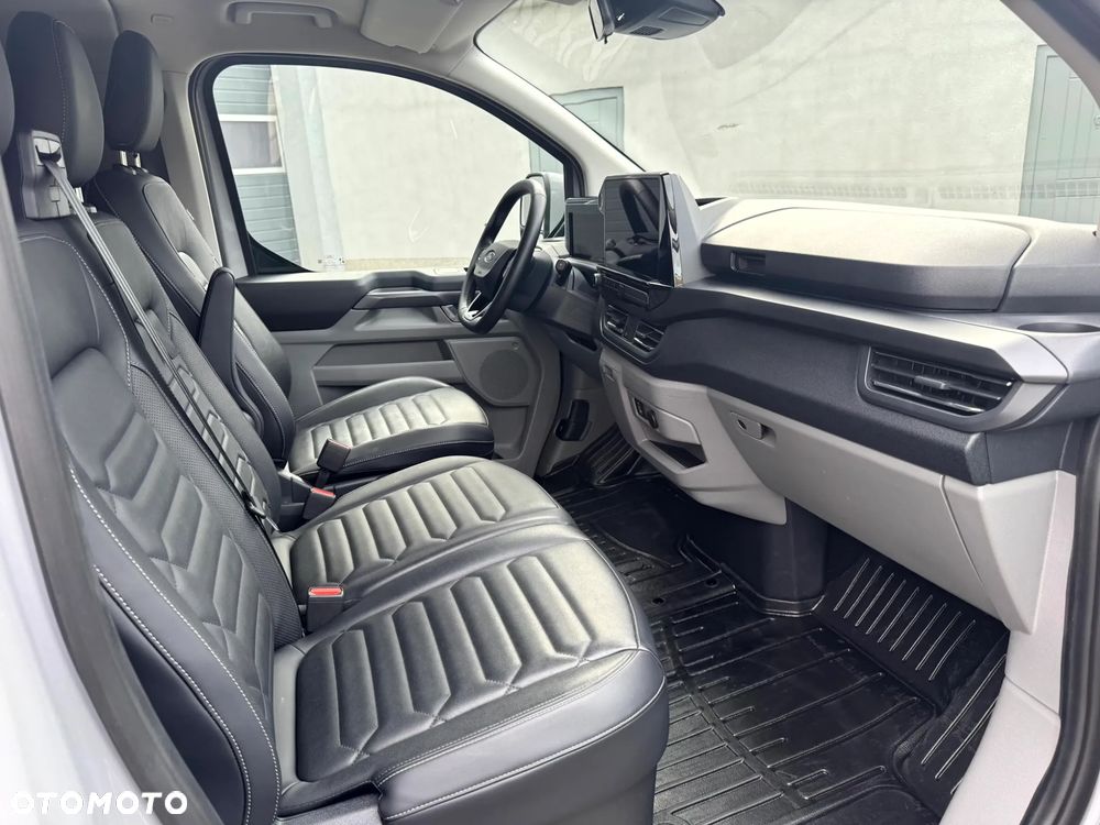 Ford Tourneo Custom L2H1 VA Autm Titanium - 30