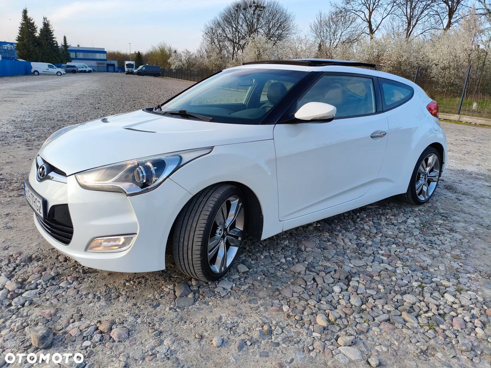 Hyundai Veloster 1.6 Premium - 32