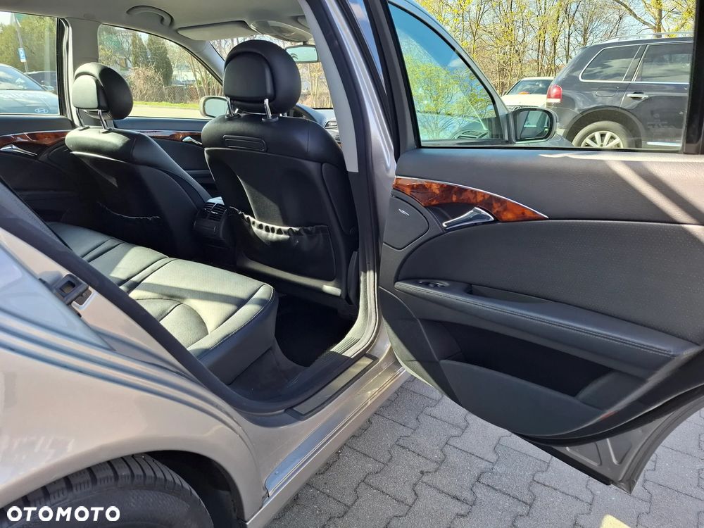 Mercedes-Benz Klasa E - 24